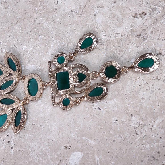 Amitra Singh Necklace/Earrings Set - Picture 9 of 15